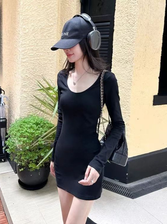 Long Slim-fit Stretch dress Women's Autumn and Winter Long-sleeved Waist Slimming Elegant Body Base Skirt Hip Skirt Trendy