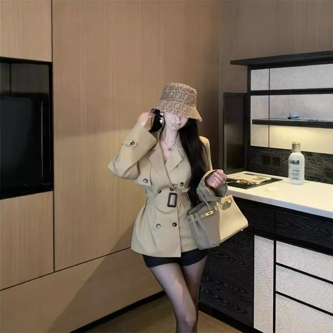Picture of French High-End Elegant Double-Breasted Jacket Women's 2025 Autum New K-Style Small Khaki Windbreaker