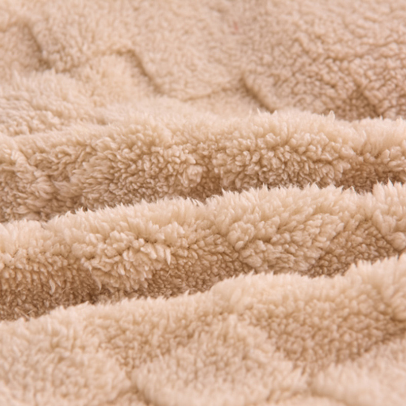 Picture of Double-sided velvet padded warm winter quilt core quilt student dormitory single winter quilt bedding core wholesale