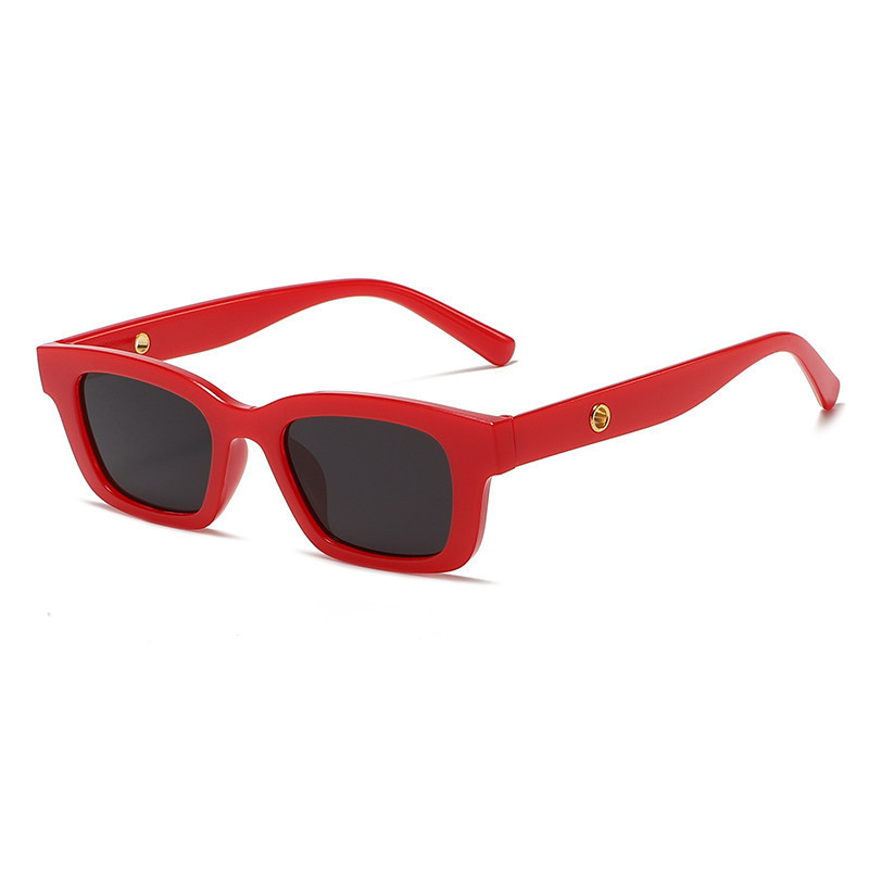 Picture of Jennie same sunglasses women 2022 new sunglasses European and American retro small frame Korean fashion cat's eye glasses