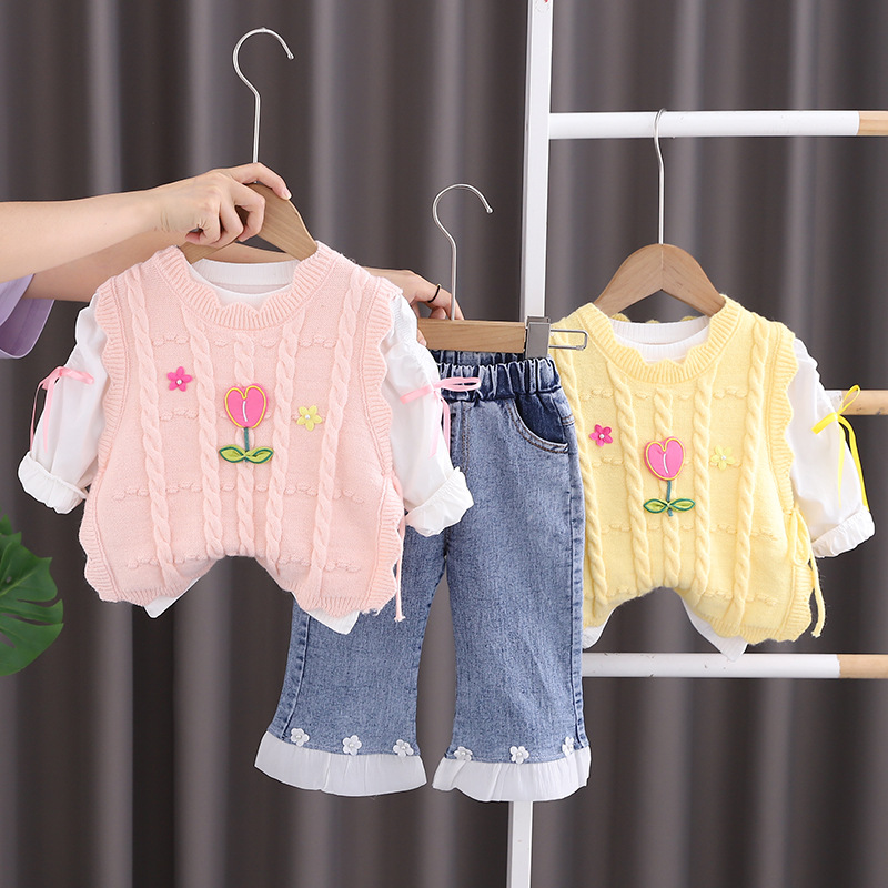 Direct sales baby girls' autumn children's clothing suit Korean Spring and Autumn full vertical stripes flower vest long sleeve trousers three-piece suit