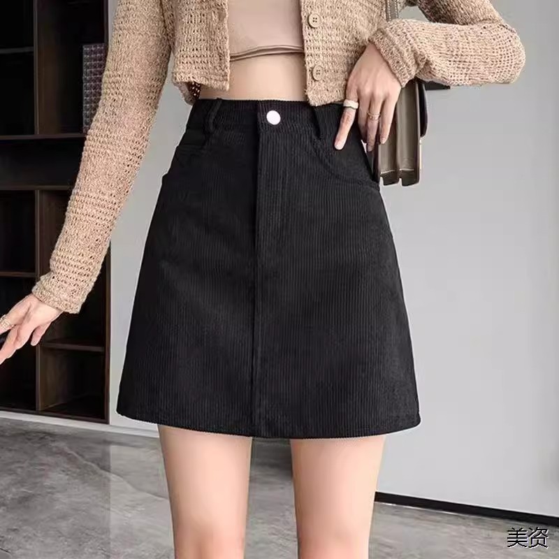 New black short skirt hip skirt anti-exposure A- line skirt spring and autumn corduroy brown high waist slimming popular