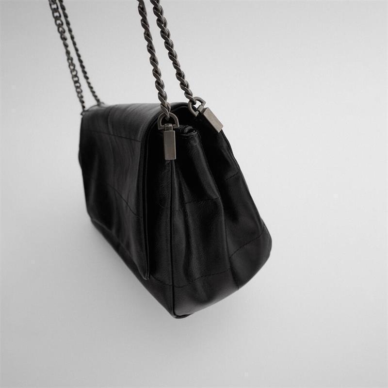 Picture of ZA cross-border Women's bag new large capacity commuter. Chain bag wandering bag Black Rock wind flip wandering bag