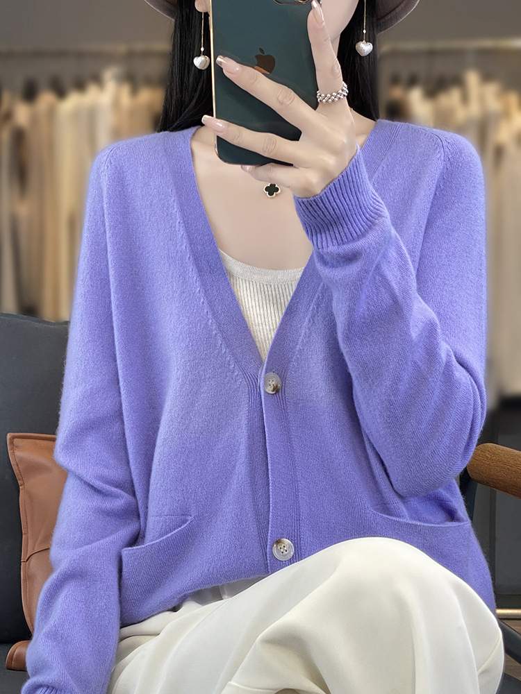 Cardigan Coat Women's Autumn and Winter Coat New Style V-Neck Knitted Cardigan Sweater Base Shirt plus size Outer Cardigan