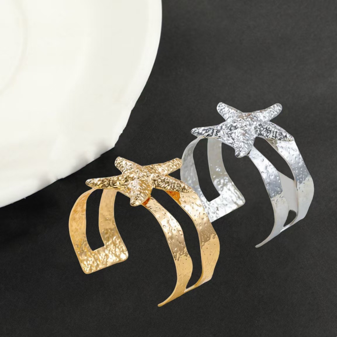European and American Cross-Border French Retro Elegant Classical Retro Style Metal Starfish Open Bracelet High-End Light Luxury Golden Yellow