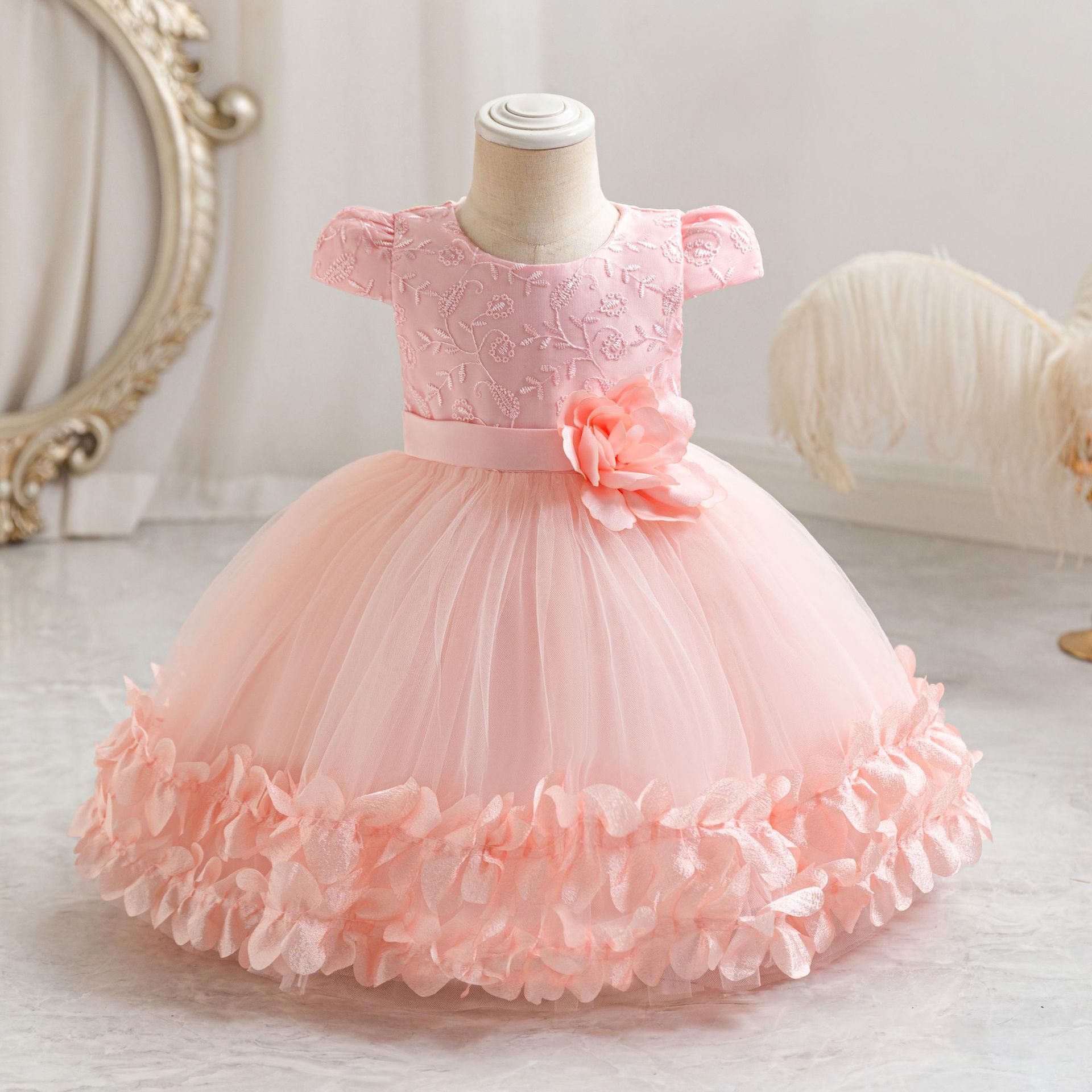 Picture of New cross-border children's performance dress lace princess dress festival unkempt dress gauze skirt one-year-old dress dress performance dress