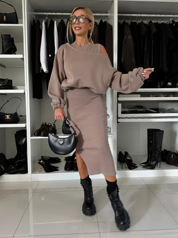 European and American New Independent Station Loose One-Line Collar Bat Sleeve Short Sweatshirt Vest Long Skirt Suit for Women