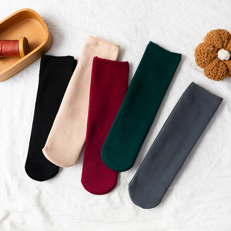 Picture of Autumn and Winter Nylon Velvet Thickened Snow Socks Casual Home Floor Socks Anti-Pilling Street Stall Short Socks Manufacturer Wholesale