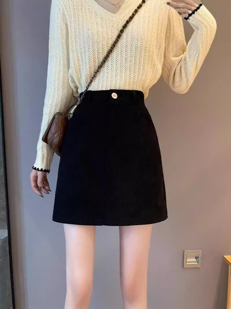 Black Short Skirt Corduroy Autumn and Winter Women's High Waist Slimming New Korean Style A- line Hip Retro Slimming Skirt for Women