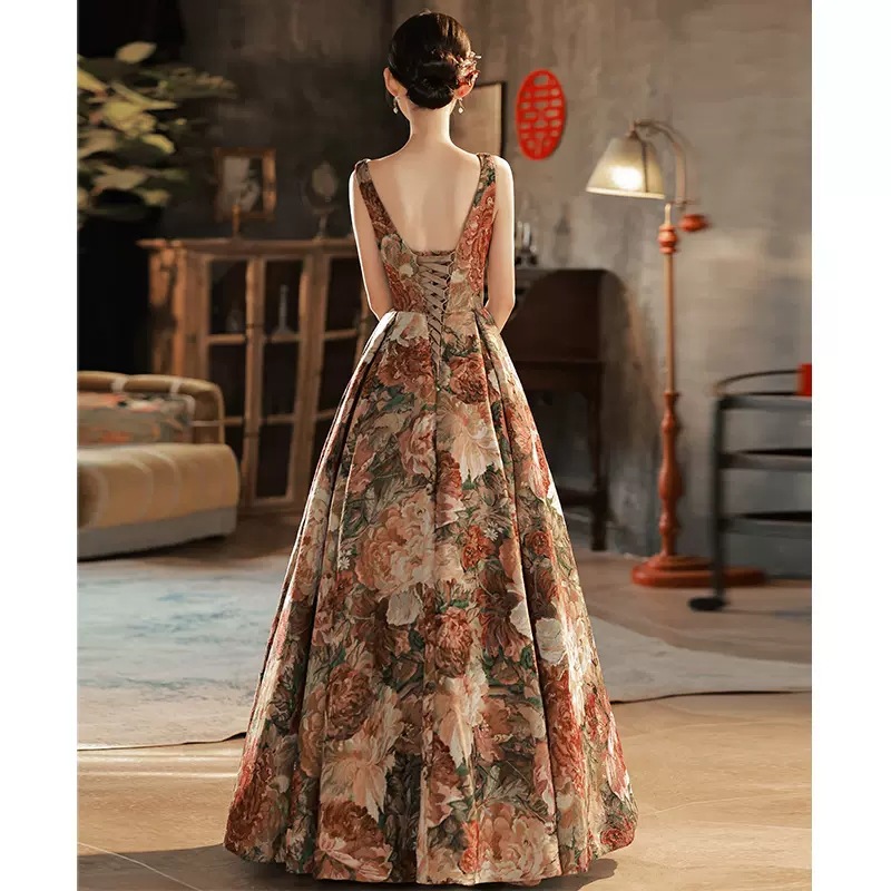 Picture of High-end Evening Dress Women's 2022 New Banquet Elegant Long Flower Wedding Toasting Dress Bride's Engagement Winter