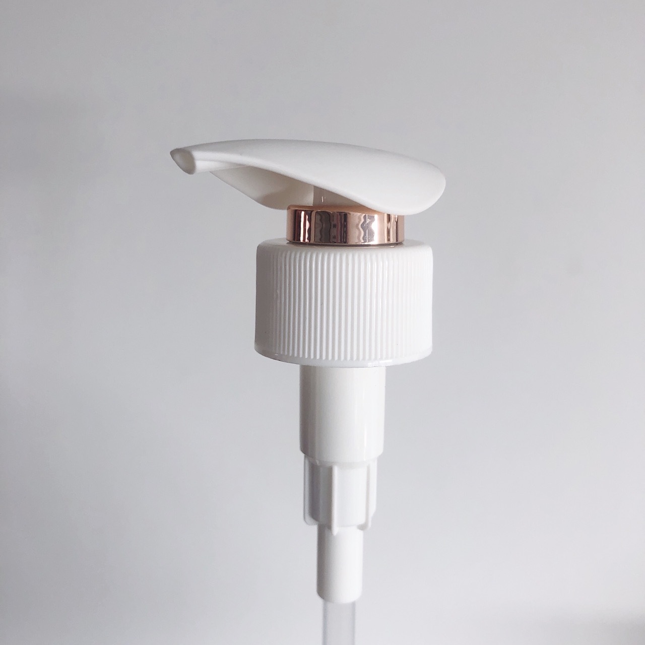 Source Manufacturer Daily Necessities/Hotel Bathroom Threaded Pump Various Sizes Pcr Pump Head