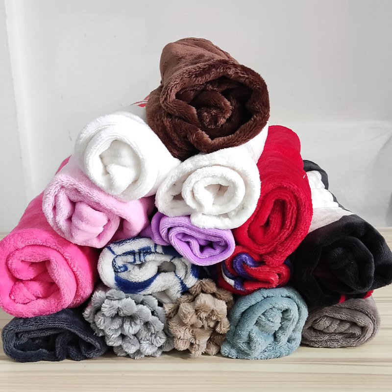 Picture of Foreign Trade Cross-Border Solid Color Flannel Blanket Summer Sofa Nap Blanket Coral Velvet Sheets Gift Blanket Wholesale