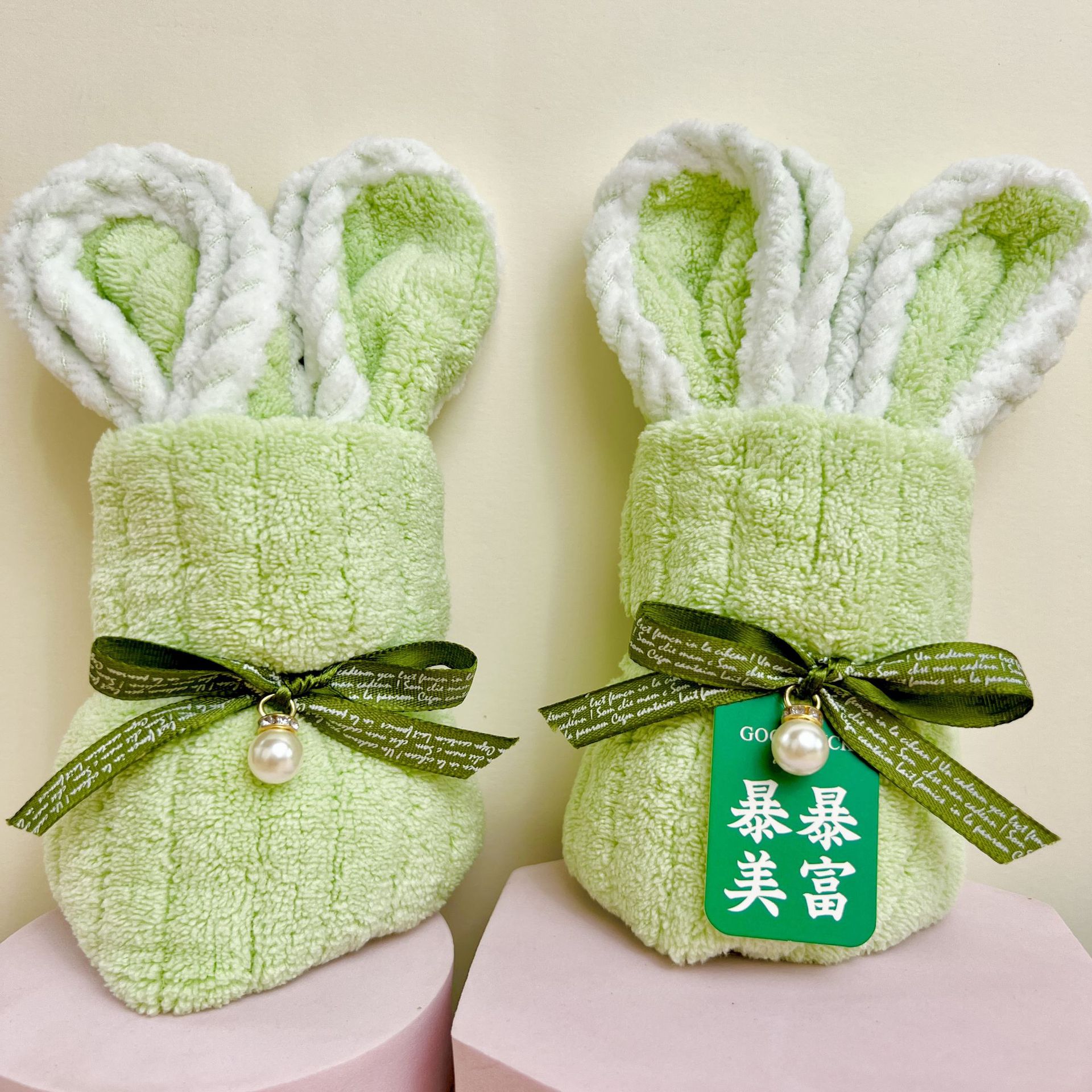 Picture of Hand gift rabbit shape towel cute birthday gift wedding gift kindergarten opening creative small gift
