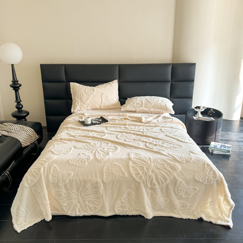 Picture of Taff velvet blanket butterfly nap blanket flannel blanket gift blanket air conditioning blanket foreign trade blanket wholesale