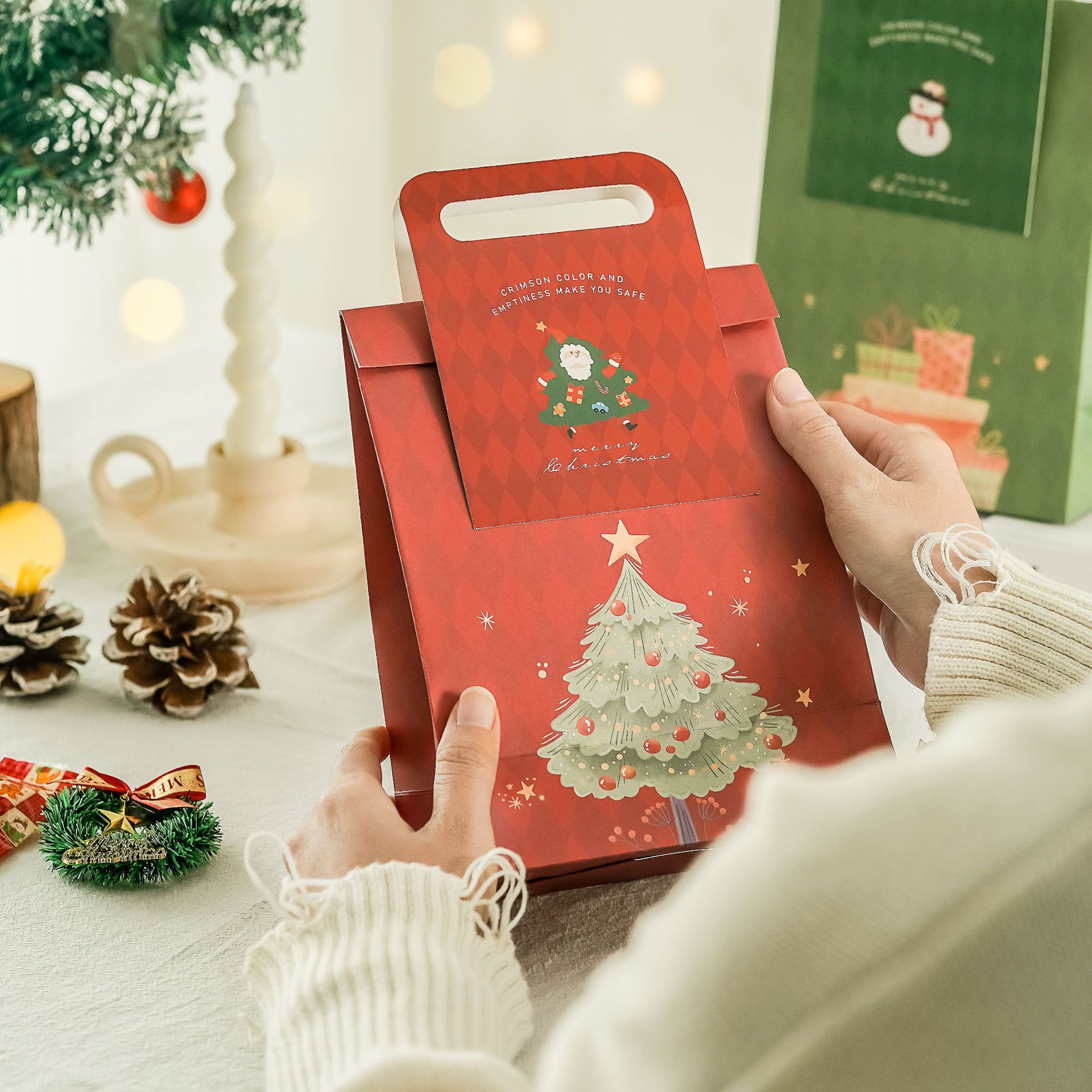 New Christmas gift bag candy box gift Christmas biscuits paper bag box small beam mouth large empty box
