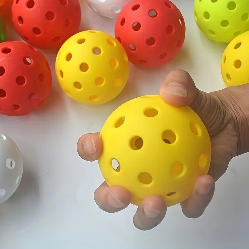Professional high quality indoor and outdoor peak ball 40 hole 74mm hole ball PE high elastic Wei floating ball Picklebal