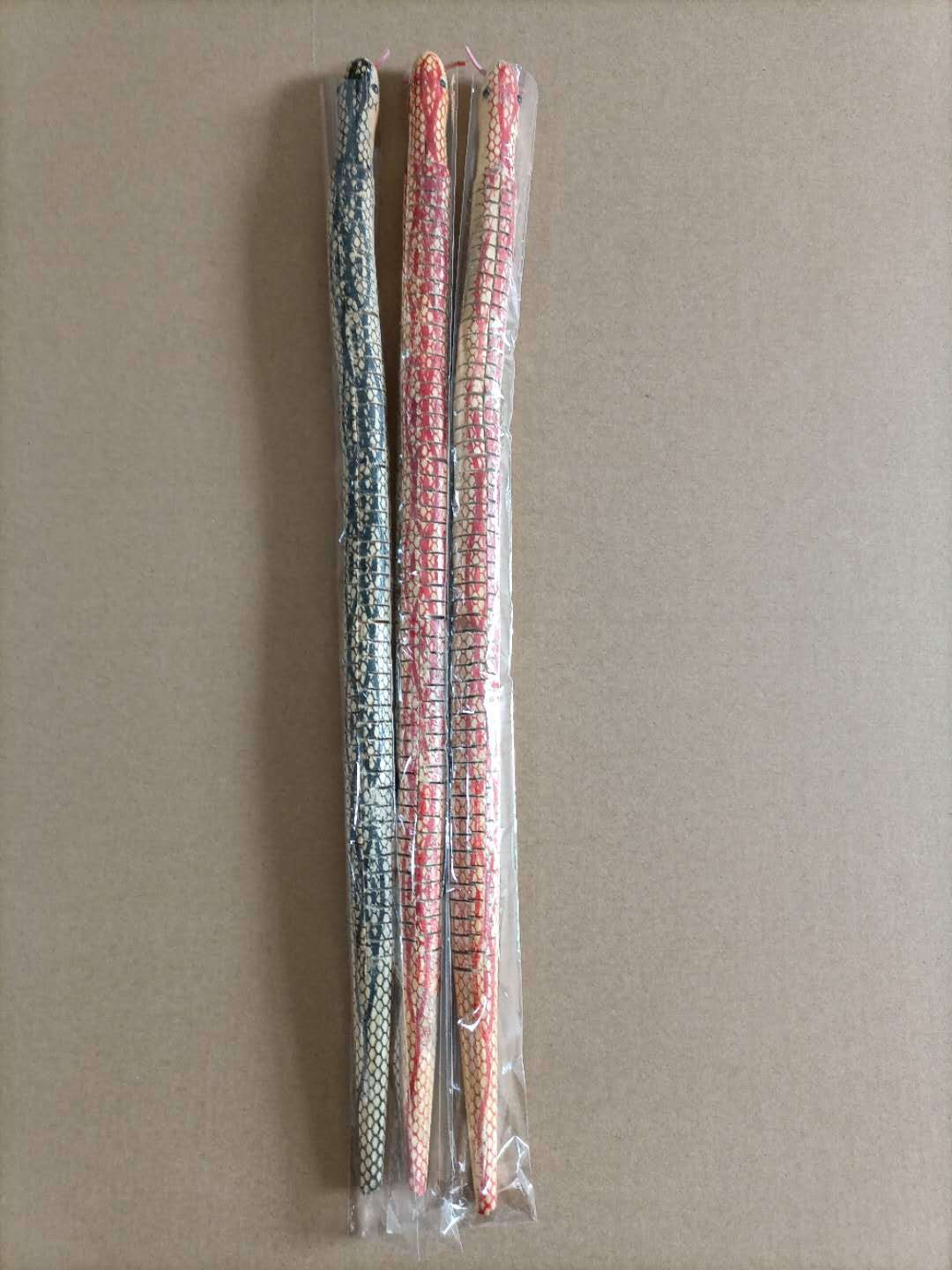 Picture of Wooden Round Head Snake Anti-Real Wooden Kidsren's Toy Snake 30-50-2, Pterosaur Crocodile Cobra, Etc