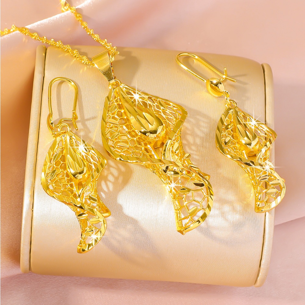 Picture of Middle East Dubai Wedding suit Jewelry Vietnam Sand Gold Hollow Leaves Water Drop Necklace Earrings Long-term Color-free Jewelry