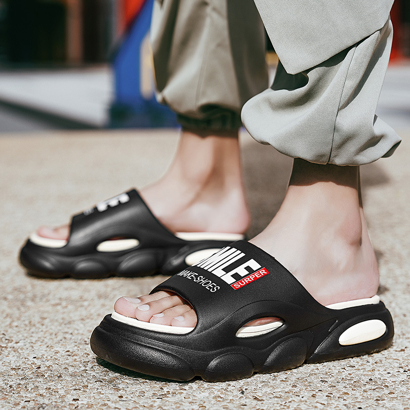 Internet Celebrity Slippers for Men in Summer, New Thick-Soled Slippers for Men to Wear Outside, Non-Slip Home Beach Shoes, Slippers