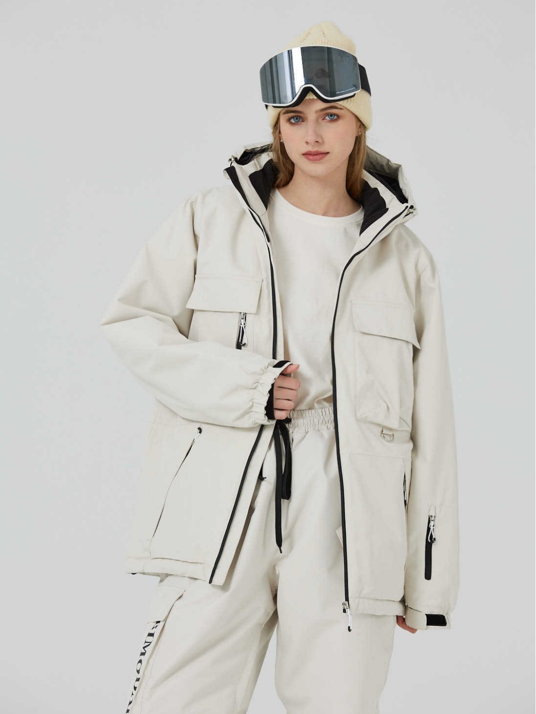Picture of Ski Clothing Plus Logo for Men and Women, Same Style, Single Board and Double Board, Loose and Warm, Ski Outdoor Freezing Suit