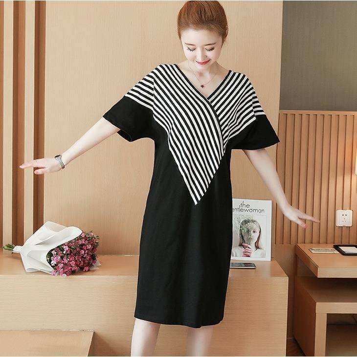 Picture of Cross-border Pregnant Women Korean Style plus size Design Niche dress New Thin Loose Slimming Short-sleeved V-neck Skirt