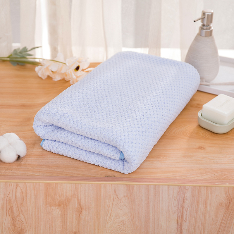 Picture of Pineapple plaid wool bath towel warp knitted coral velvet soft absorbent factory wholesale men and women Bath not easy to lint large square towel