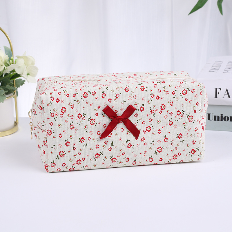 Picture of Cross-border Small Floral Quilted Cosmetic Bag Travel Skin Care Zipper Bag Large Capacity Portable Storage Bag Soft Bag