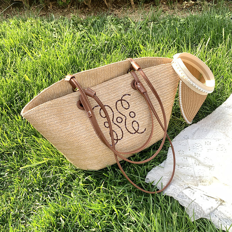 Picture of Woven Straw Large Capacity Tote Bag Women's 2024 Summer Rattan Vacation Summer Beach Hair Straw Bag