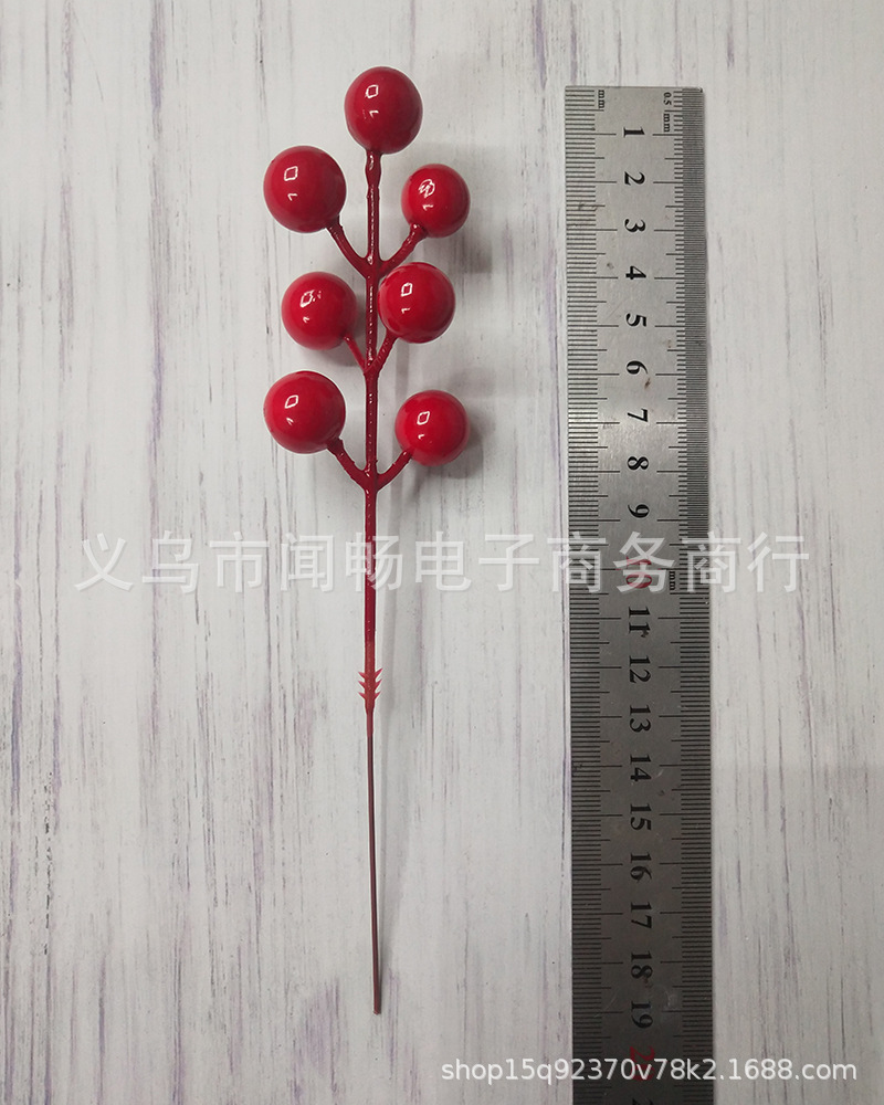 Picture of 7-head simulation red fruit Holly fruit lovesick Bean Red Berry auspicious fruit fortune fruit decoration Christmas fruit accessories wholesale