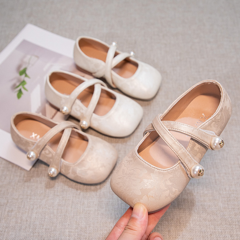 Girls Princess Small Leather Shoes 2025 Spring New National Style Soft Bottom Pea Shoes Little Girls Fashion Single-layer Shoes for Big Children