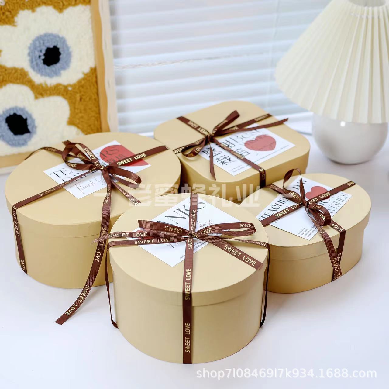 Oval Hand Gift Box Mid-Autumn Moon Cake Gift Box Christmas Gift Box Round Cowhide Box Snowflake Crisp Packaging Box
