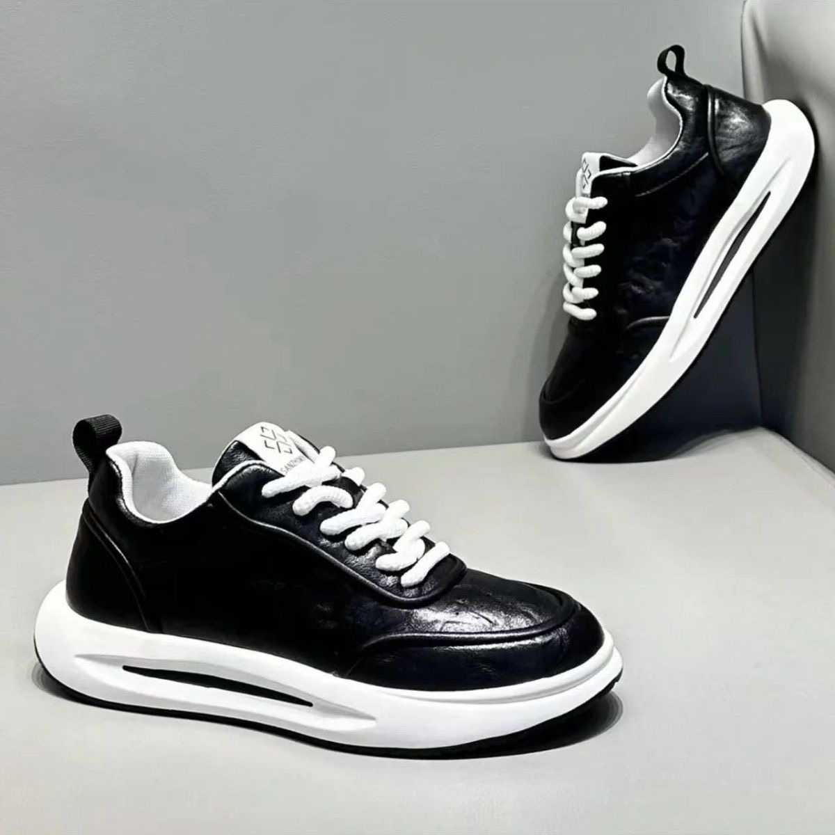 Men's shoes: New spring and autumn leather solid color versatile sports casual shoes, soft-soled height-increasing A-Gan Dad shoes, men's trendy shoes