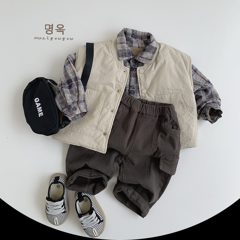Picture of Double-sided Cotton Vest 2025 Winter New Boys and Girls Plaid Waistcoat for Middle and Small Children Korean Style Fashionable Warm Vest