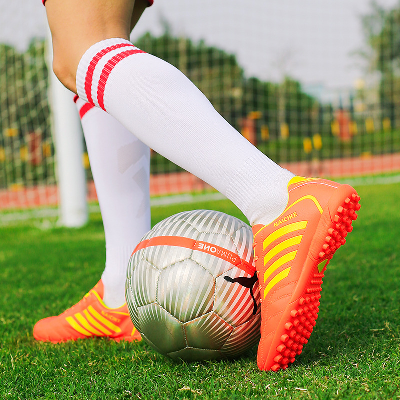 Children's Football Shoes Primary and Secondary School Students Football Crushed Nails Competition Shoes Boys and Girls Lace-up Teenagers Training Sneakers