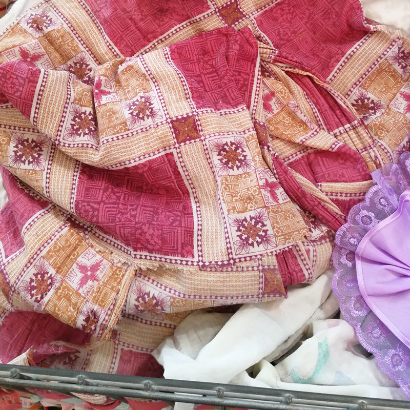 Picture of Used Bedding, Old Bed Sheets, Duvet Covers, Blankets, Curtain Fabric, Doll Manufacturer Inventory, Cross-Border Wholesale, Cross-Border Export