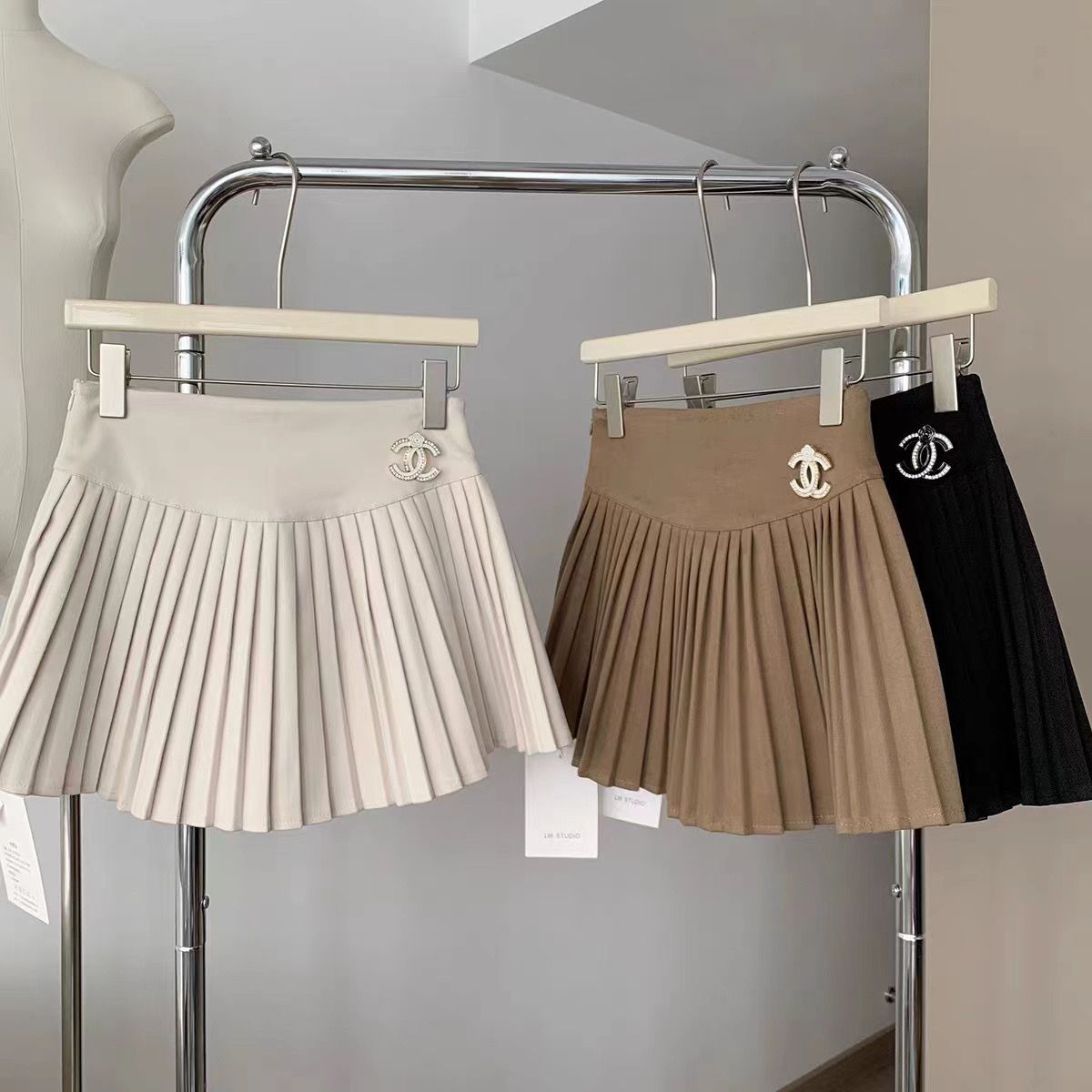 Woolen High Waist Pleated Skirt Women's 2022 Winter New Korean Slim Skirt Anti-running A- line Skirt
