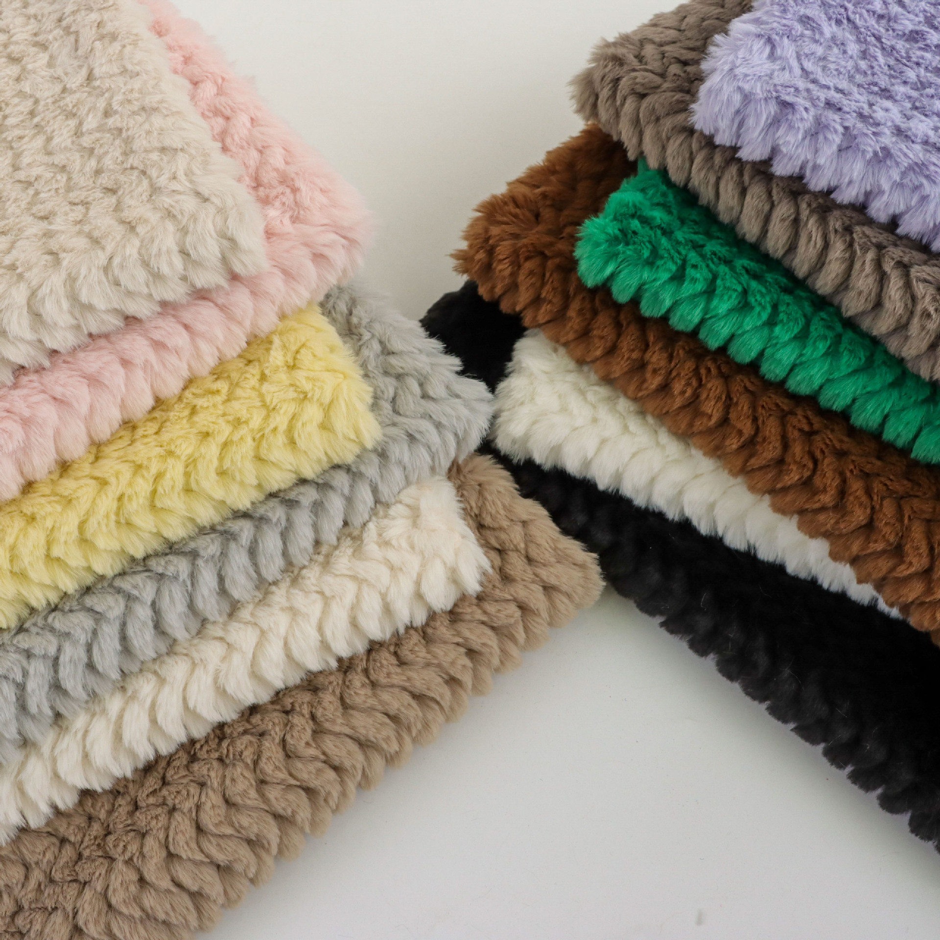 Spot woven wind small rabbit fur rabbit fur rabbit mink velvet strip polyester wrasse rabbit hair brush flower coat children's clothing fabric