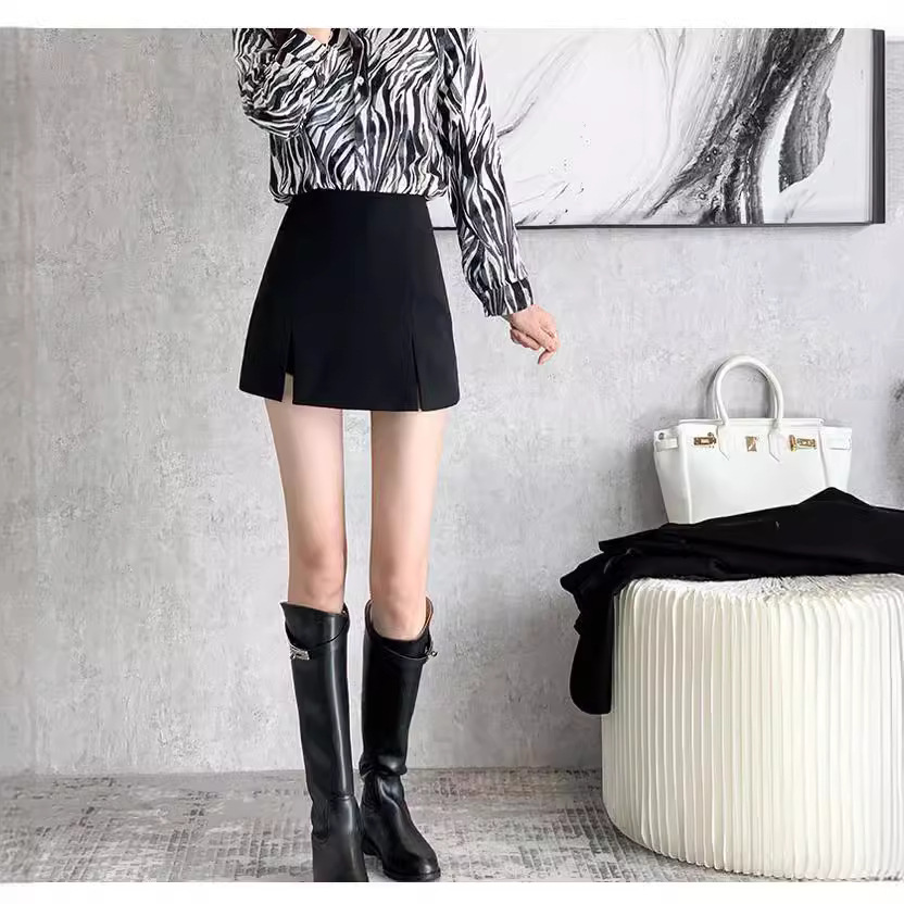 Picture of Split Short Skirt High Waist 2024 Summer New Fashion Slim Anti-running Light Pants Skirt Black Zipper Skirt for Women
