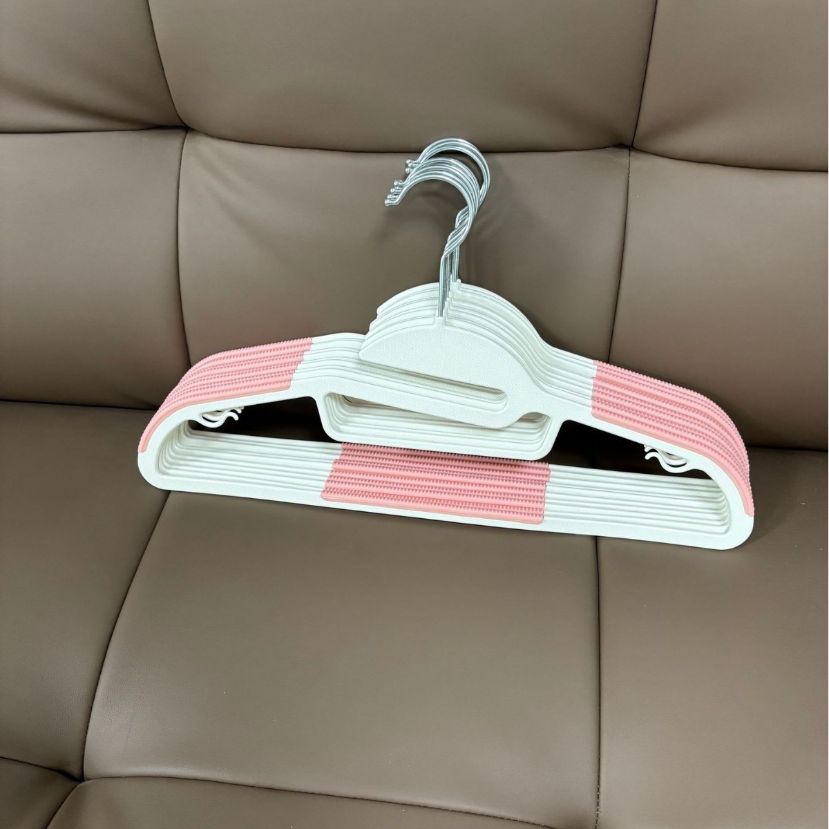 Picture of Plastic Non-Slip Hangers Amazon Multifunctional Small Neckline Design for Home Dormitory Organization and Storage with Anti-Slip Design