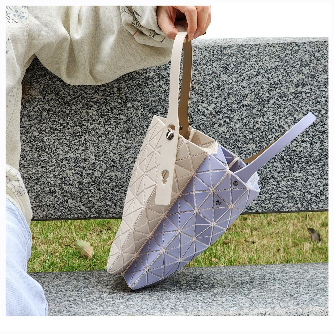 Picture of 2024 Original March New Gemini Color-matching Handbag Frosted Crossbody Small Square Box Shoulder Underarm Women's Bag
