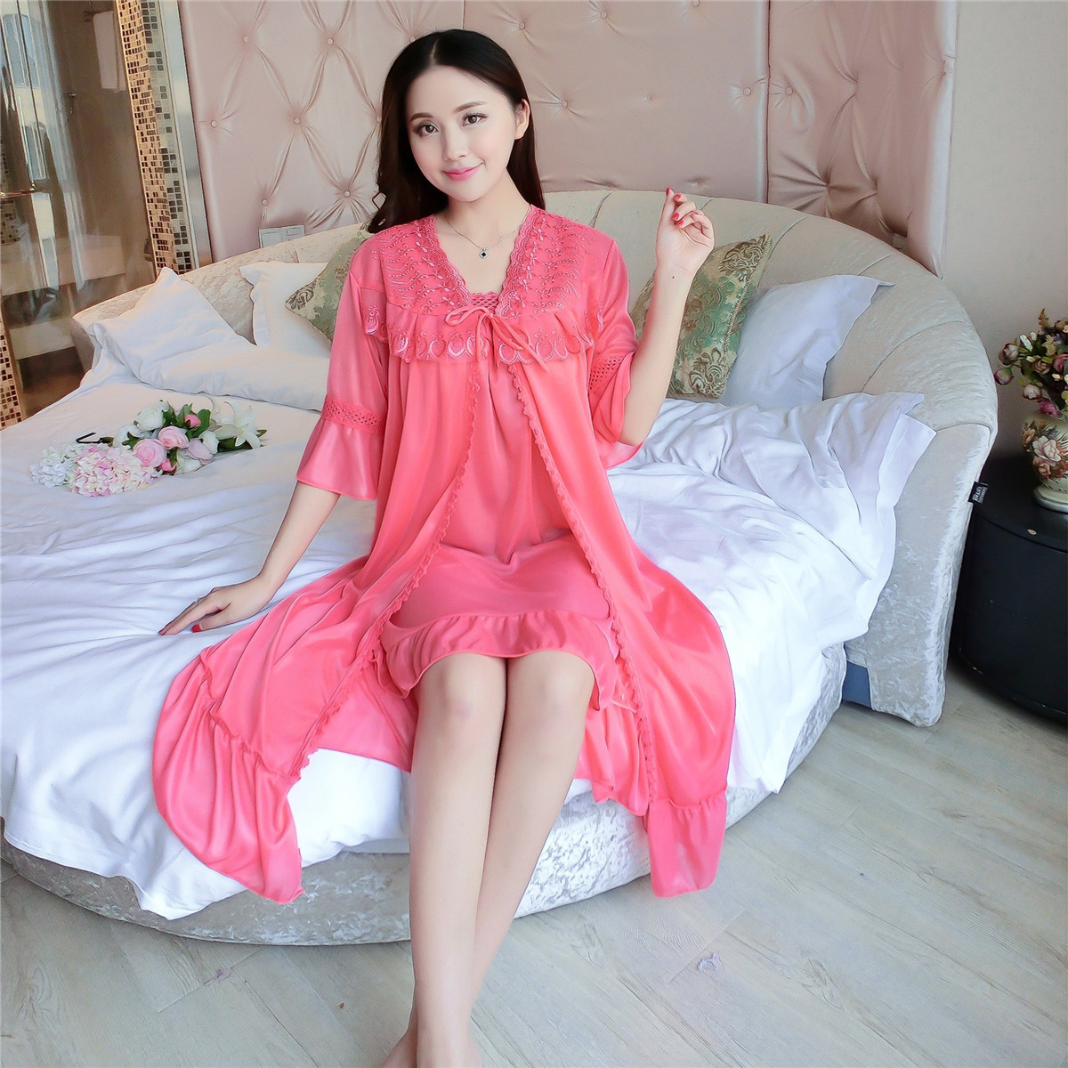 2023 cross-border plus fertilizer spring and summer loose large size five-point sleeve ice silk pajamas two-piece robe bathrobe wholesale generation