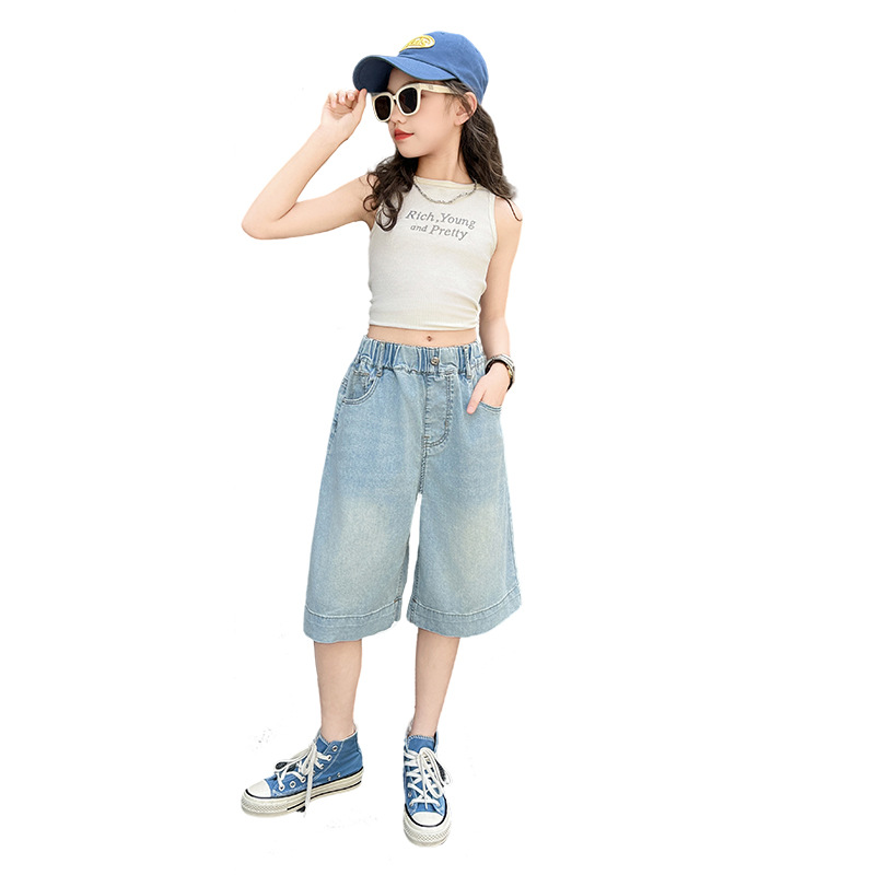 Picture of Girls' Denim Shorts Summer 2025 New Arrival Big Children's Pants Stylish Fashionable Children's Pants Loose Casual Pants
