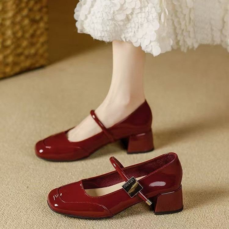 Retro Mary Elegant Small Fragrant Small Leather Shoes for Women with Shallow Mouth 2025 New Evening Style French Fashion Lightweight Flats for Women