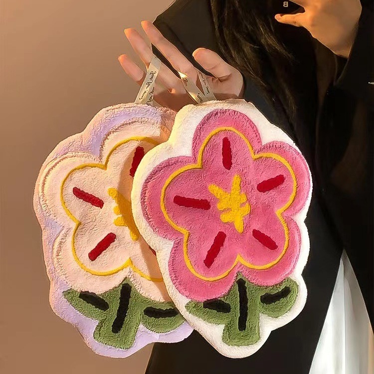 Rich flower cute kitchen bathroom towel lint coral fleece super absorbent wholesale hanging towel