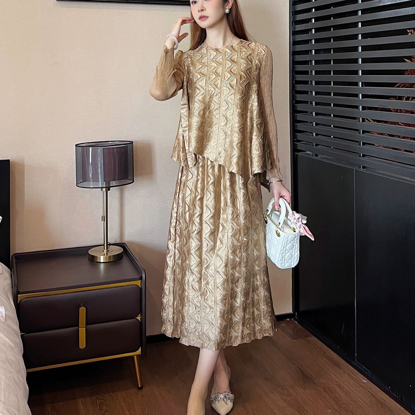 Chinese Style Retro Western Style Salt Style Light Mature Two-piece Suit High-end Elegant Pleated Loose Top Skirt Spring and Autumn