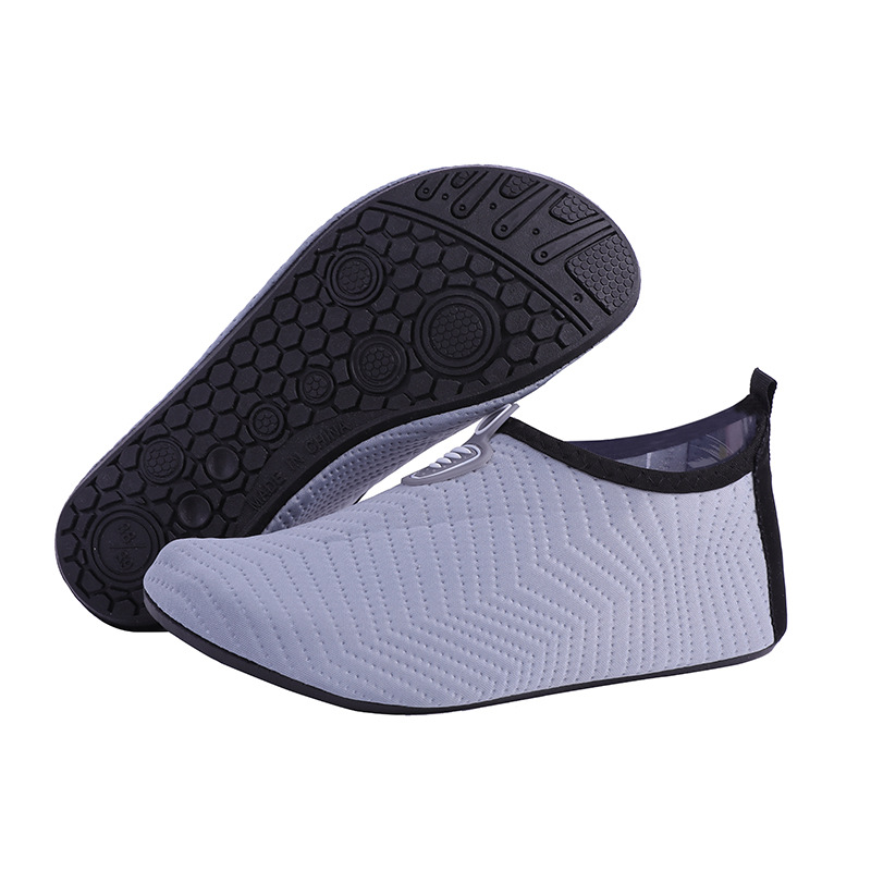 Picture of Beach shoes and socks men's and women's snorkeling shoes diving equipment beach socks non-slip quick-drying wading swimming shoes yoga shoes manufacturers