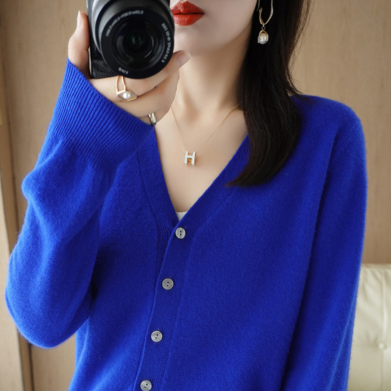 Picture of Cardigan Coat Women's Knitted Base Shirt V-Neck Long Sleeve Spring and Autumn 2025 New Style Outer Sweater Women's Korean Style