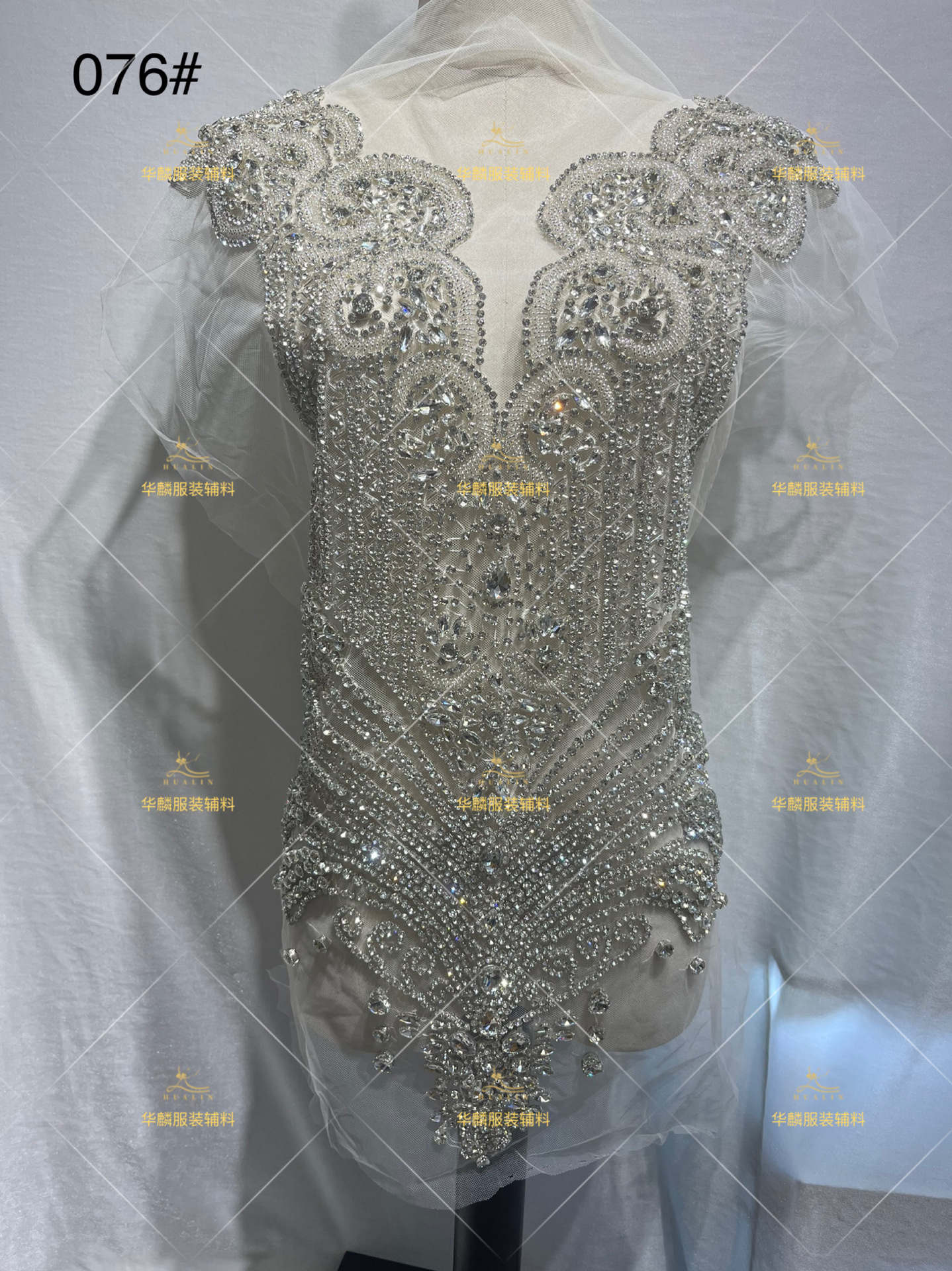 Picture of Hot Selling 18-Color Rhinestone Beading Xiuhe Clothing Applique Mesh Embroider Evening Dress Cutting Patch Cross-Border Wedding Accessories