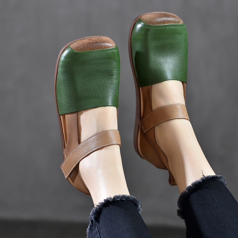 Vintage Hollow Toe Sandals Women's 2025 Spring and Summer New Flat Square Toe Single-layer Shoes Women's Soft-soled Roman Sandals Color-matching