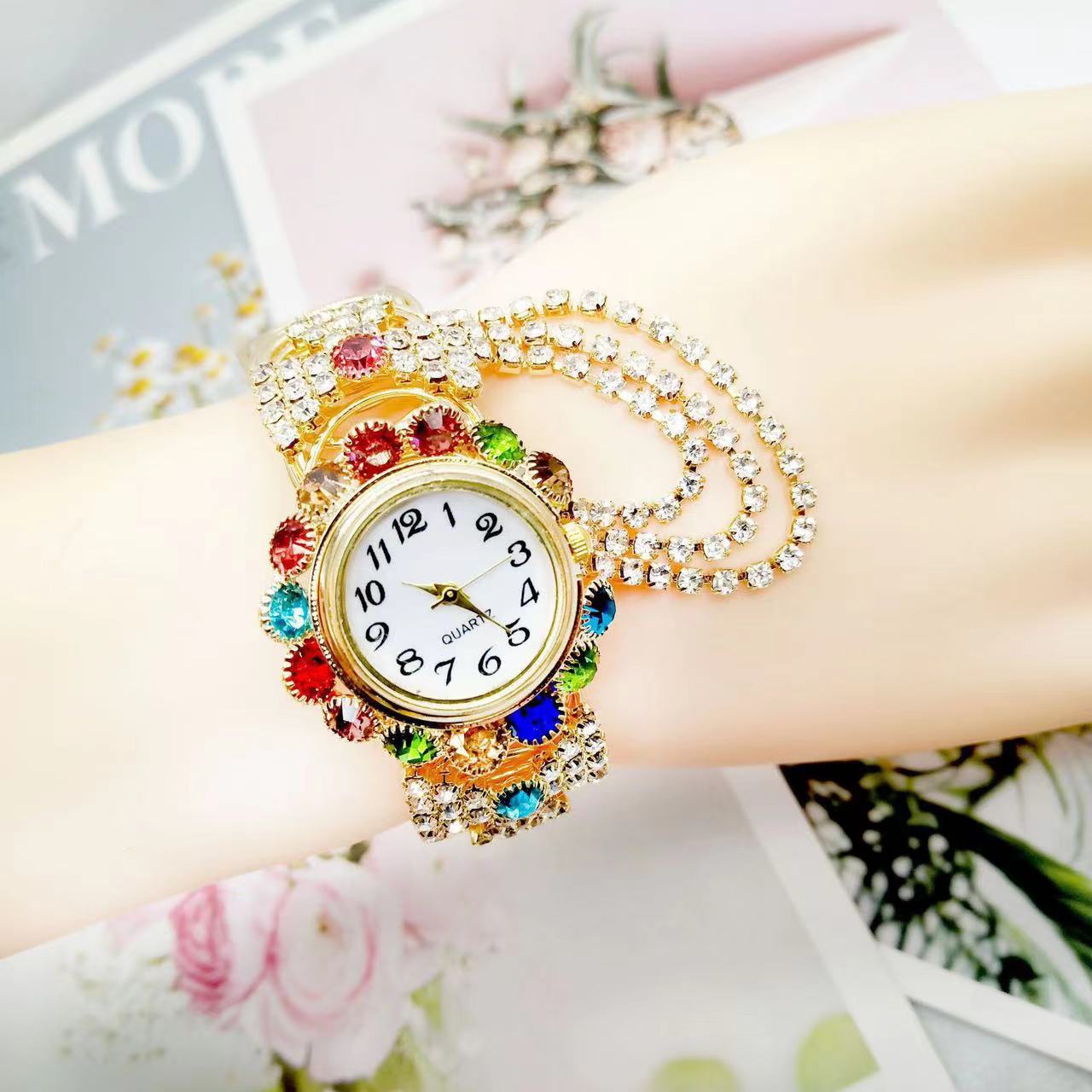 Picture of TikTok New Korean Style Women's Diamond Elegant Quartz Watch Fashion Alloy Bracelet Watch Women's in stock Wholesale